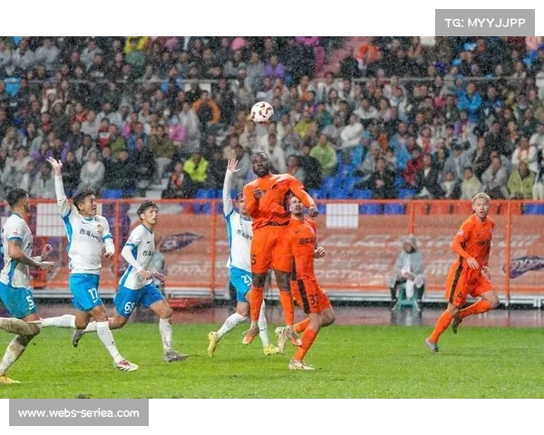 青岛西海岸0-1云南玉昆,戴维森中柱错失绝平 青岛西海岸0-1云南玉昆,戴维森中柱错失绝平